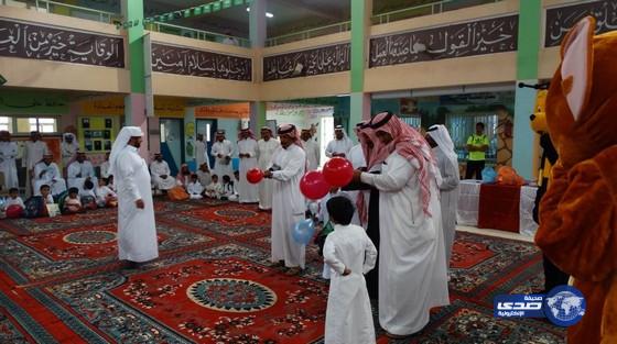 بالصور مدرسة عبدالله بن مسعود بتبوك تتميز بالأسبوع التمهيدي لطلابها‎
