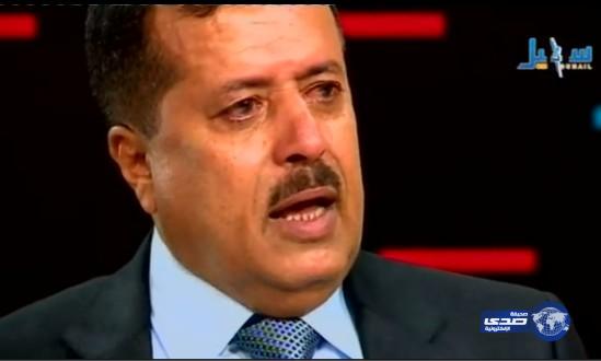 بالفيديو.. المتحدث باسم المقاومة في تعز ينهار باكياً.. ويطالب بالتدخل لإنقاذ المدينة من الإبادة