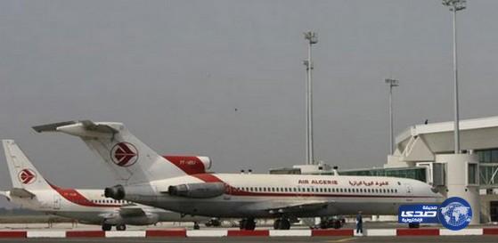 طرد عالم من طائرة جزائرية بسبب اللغة العربية