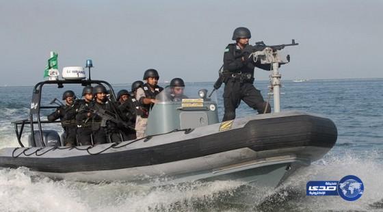 حدود مكة يحبط محاولة تهريب 114 كجم من الحشيش على متن قارب