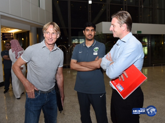 مدرب المنتخب السعودي&#8221; فان مارفيك&#8221;لحظة وصوله مطار جدة
