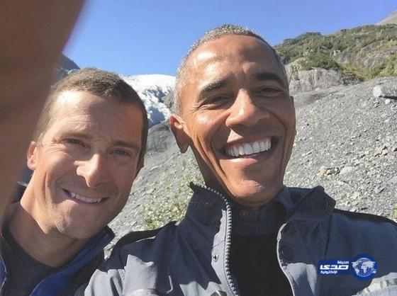 بالفيديو: الرئيس الأمريكي يلتقط سيلفي بين جبال ألاسكا