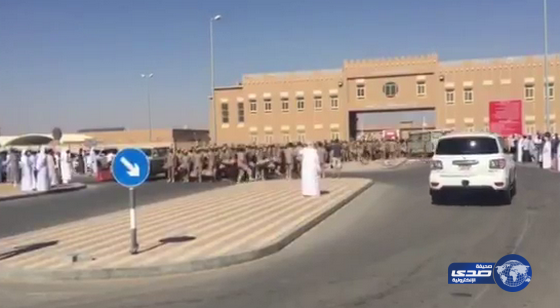 بالفيديو: جنود الإمارات يهتفون بعباراة الفخر والاعتزاز بعد تشييع جثمان زملائهم