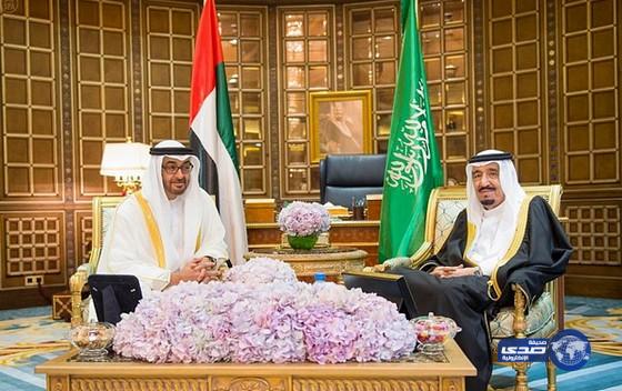 خادم الحرمين و الشيخ محمد بن زايد يتبادلان التعازي في استشهاد عدد من جنود قوات التحالف في اليمن