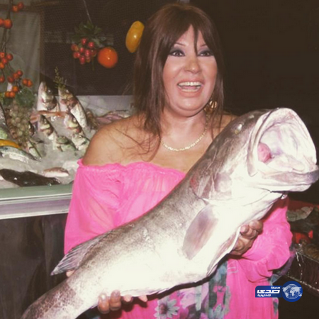 فيفي عبده..ماتفرق السمكة عنها!..