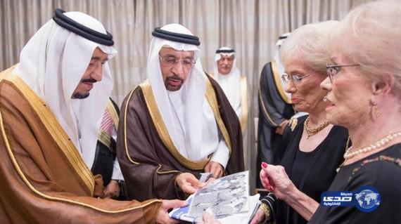 قصة ضيفتين دعاهما الملك سلمان إلى مأدبة بواشنطن
