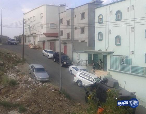 الطوارئ الخاصة تداهم مطلوباً بأبها