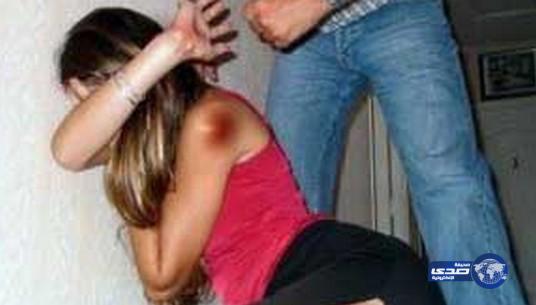 مصري يقتل زوجته بـ”15 طعنة”بعد أن شاهدها بأم عينه مع عشيقها