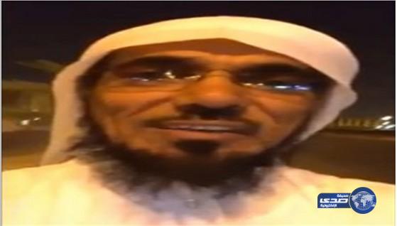 بالفيديو.. العودة يروي قصة “فتاة الإيدز”.. ويرد على تساؤلها: هل هو عقوبة؟