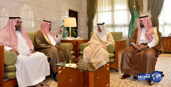 مواطن يعفو عن قاتل ابنه بعد شفاعة أمير الرياض ـ صور