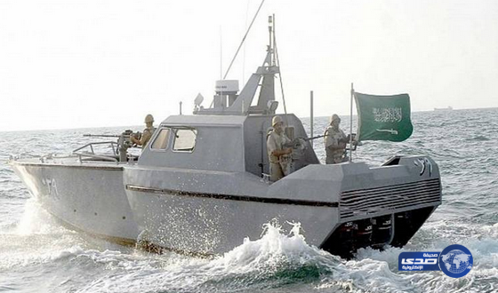 القبض على 4 أشخاص دخلوا المياه الإقليمية في قارب صيد