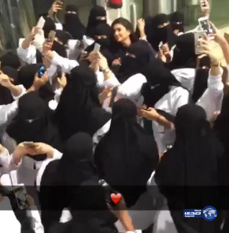 علا الفارس..كلكم عليها!..