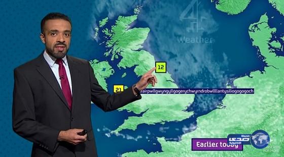 بالفيديو: مذيع نشرة جوية يُصبح نجماً على الإنترنت بسبب “كلمة”