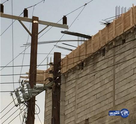 صعقة كهربائية تودي بحياة وافد يمني بابوالقعايد