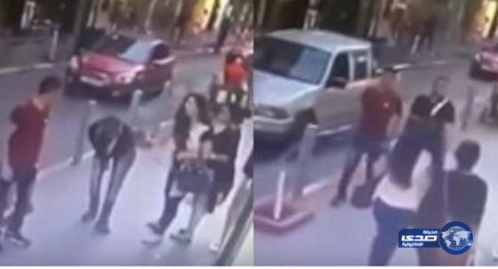 بالفيديو.. ردة فعل فتاة فلسطينية مع شاب تحرش بها