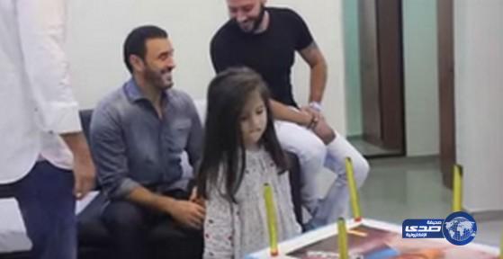 بالصور: حفيدة كاظم الساهر تخطف الأنظار في عيد ميلاده بـ”The Voice”‎