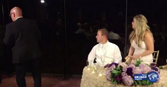 بالفيديو: عريس ينقذ حياة إحدى المدعوات في حفل زفافه