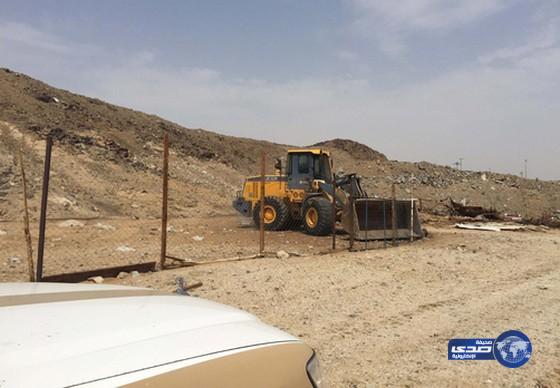 إزالة تعديات على الطريق الدائري الرابع بمكة المكرمة