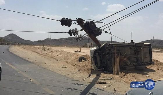 حادث مروري يعزل بيشة عن الخدمة الكهربائية