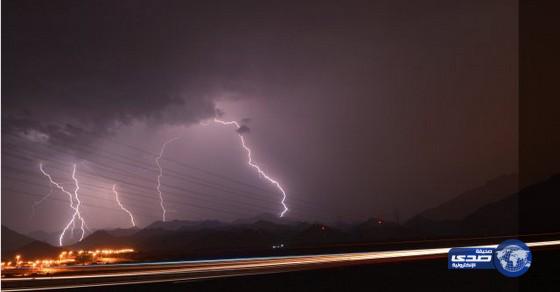 صور لجمال ” البرق ” في سماء مكة المكرمة‎
