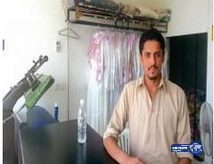 عامل مغسلة بتربة يعيد 20 ألف ريال وجدها في ثوب مواطن قبل غسله