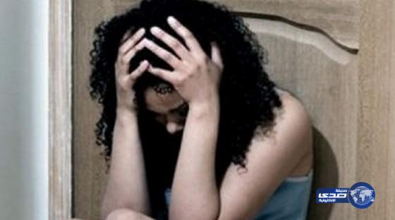 27 رجلاً يغتصبون فتاة بحجة توفير فرصة عمل لها