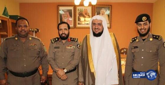 ” الشيخ بن فحاس ” يلقي كلمة توجيهية لمنسوبي شرطة عسير