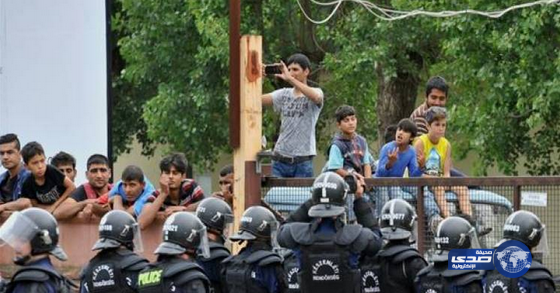 المجر تحذر اللاجئين السوريين من دخول أراضيها وتتوعدهم بالسجن