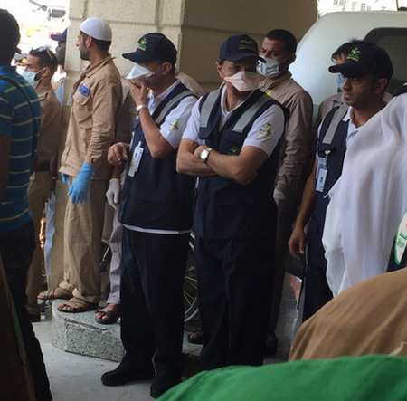 وزير الصحة يقف ميدانيًا على إسعاف المصابين في حادثة التدافع بمنى