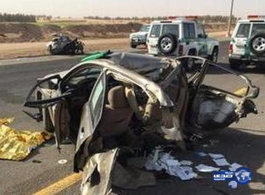 حادث يؤدي بحياة شاب ويصيب اثنين في بريدة
