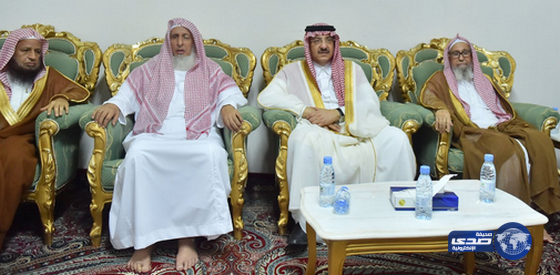 سمو ولي العهد يزور سماحة مفتي عام المملكة وأعضاء هيئة كبار العلماء في منى