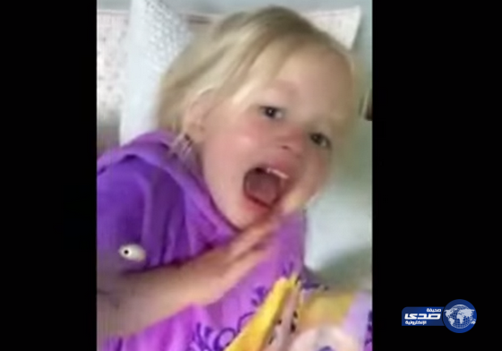 بالفيديو: أم ترعب طفلتها على سناب شات