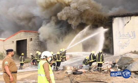 الدفاع المدني: لا إصابات في حريق مستودع المعيصم”والتحقيقات جارية”
