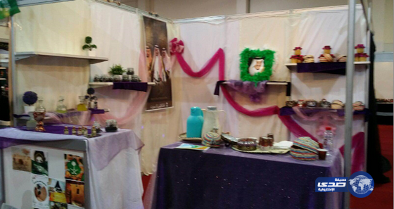 جناح ” خمائل بيشه ” يعجب المتسوقين في مركاز جده