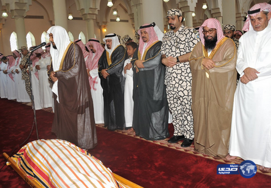 وكيل إمارة جازان للشؤون الأمنية يؤدي صلاة الميت على شهيد الواجب بن محاسن