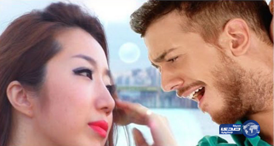 فيديو: فتاة كورية تترجى سعد لمجرد بسبب إنت معلم