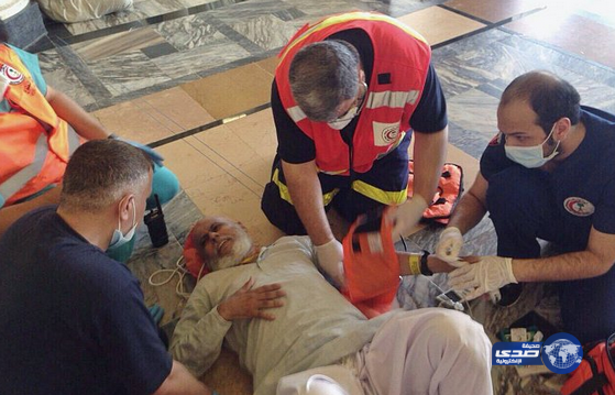 إنعاش قلبي رئوي لمريضين في الحرم بعد توقف قلبهما