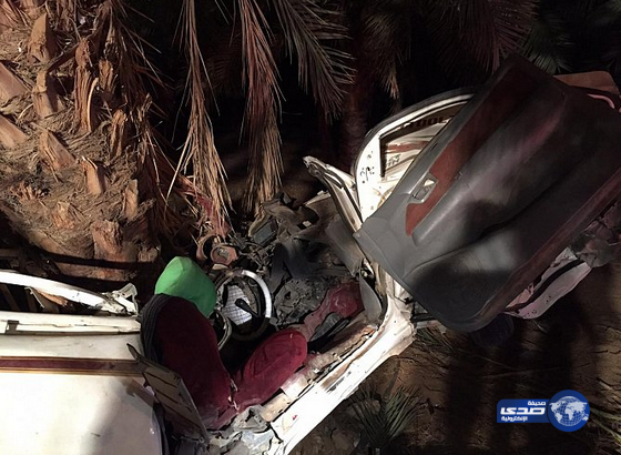 انقلاب سيارة يقضي على شابين في بريدة