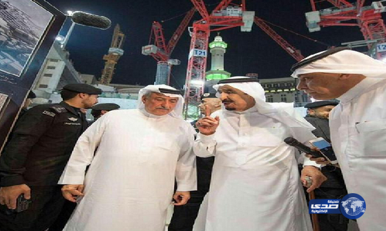 خادم الحرمين يصل إلى الحرم للوقوف ميدانيا على حادث “سقوط الرافعة”(فيديو وصور)