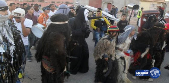 أمازيغ المغرب ينظمون احتفالية “بيلماون” التنكرية كل “أضحى”