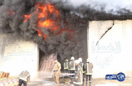 حريق في ثلاثة مستودعات بالمعصيم في مكة