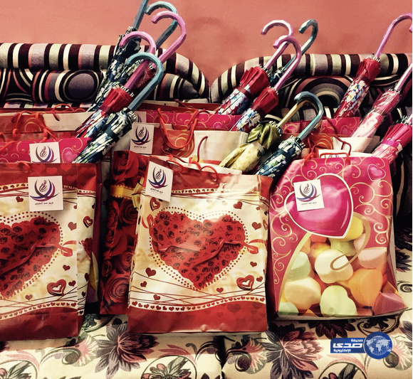 همم التطوعي يقدم هدية حاج لحجاج بيت الله الحرام(صور)