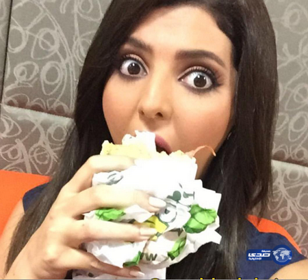 لازم سيلفي مع الاكل؟..