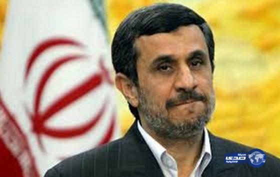 تهم فساد تطال مقربين من أحمدي نجاد