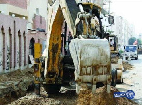 أمانة مكة تقف على بلاغات عيوب الرصف وحفريات الطرق