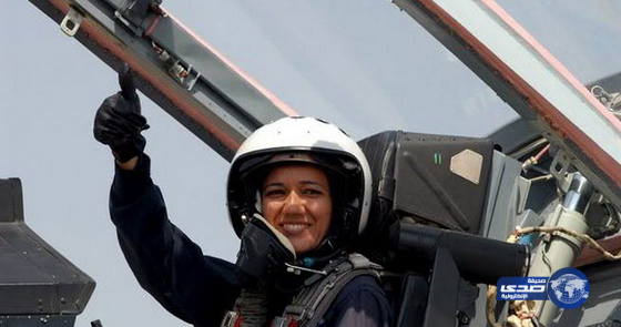الهند تسمح للنساء بقيادة طائرات مقاتلة