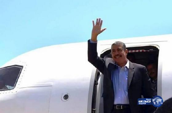 بحاح يصل الرياض للقاء الرئيس اليمني