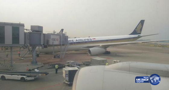 إنزلاق طائرة “إيرباص” تابعة للخطوط الجوية “السنغافورية”