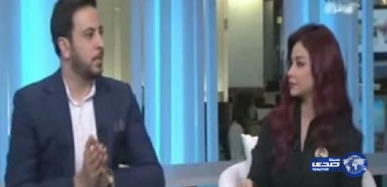 بالفيديو : ذبابة تعرض المذيعة لجين عمران لموقف محرج على الهواء