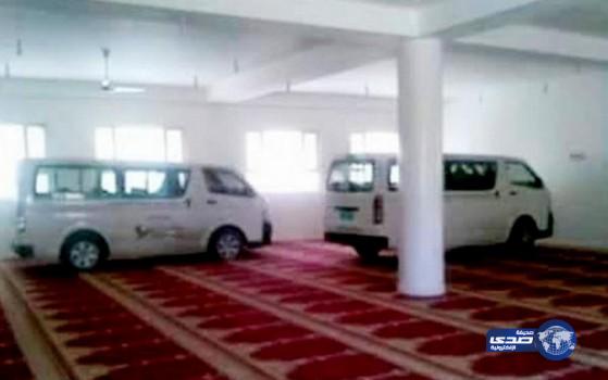 جماعة &#8220;الحوثي&#8221; تُحوِّل مسجدًا بصنعاء إلى موقف سيارات